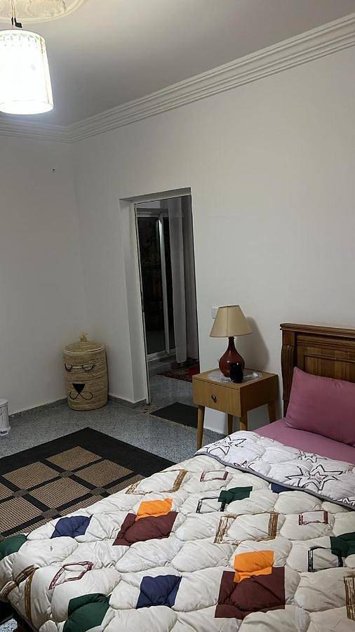 Gîte pour 8 personnes, avec balcon et vue dans Source d'eau chaud Ain Skhouna