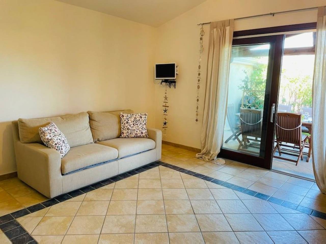 Apartamento entero, 1 Kilometer vom Strand entfernt in Baia Sant'Anna, Olbia-Tempio