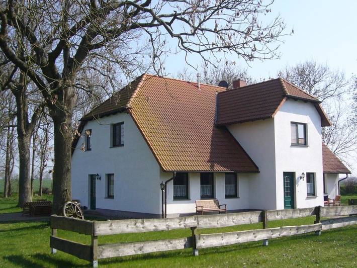Ferienwohnung für 5 Personen, mit Terrasse und Garten sowie Ausblick