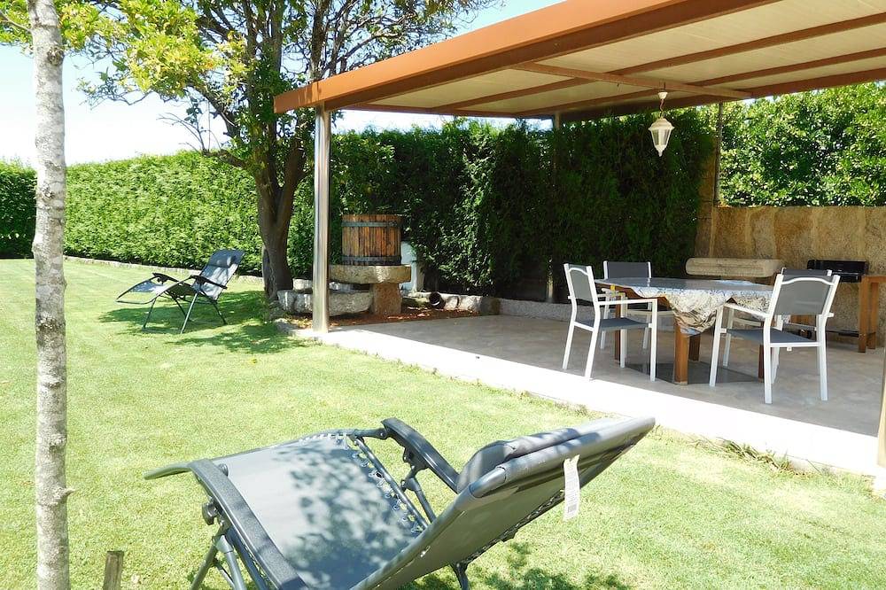Casa con Jardin en el Salnes in Meaño, Rías Baixas