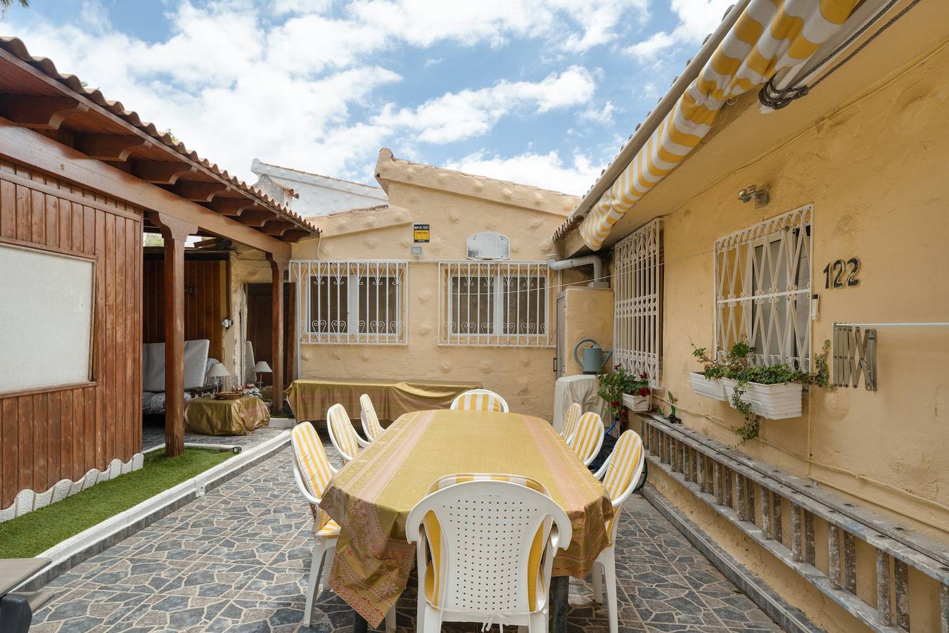 Maison de vacances « La Casuca » avec vue sur la montagne, piscine partagée et Wi-Fi in Chayofa, Arona