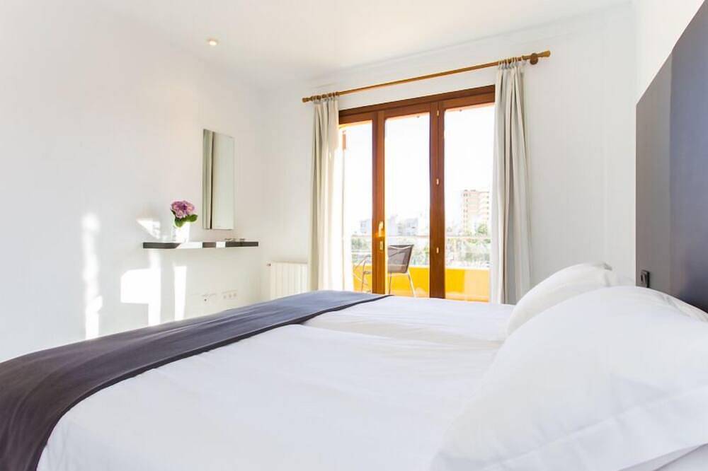 Fantastische Villa mit Pool, Wlan und 300 m vom Strand von Cala Millor entfernt in Cala Millor, Son Servera