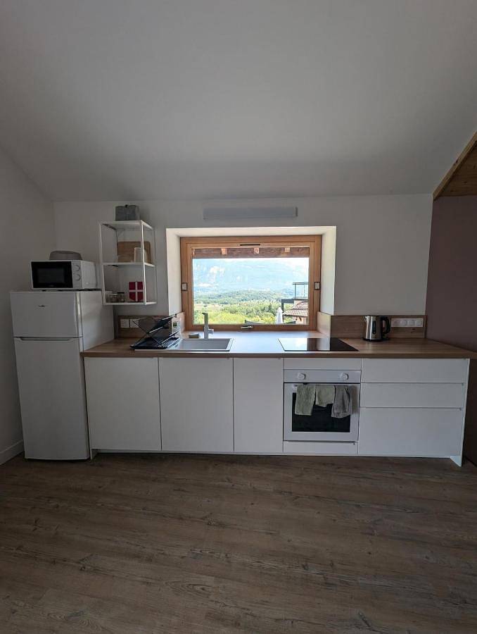 Gîte pour 4 personnes, avec balcon et vue à Chanaz - 4