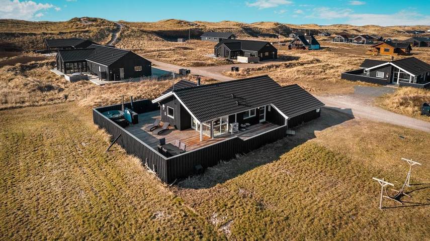 Ferienhaus für 6 Personen, mit Balkon/Terrasse und Whirlpool sowie Sauna