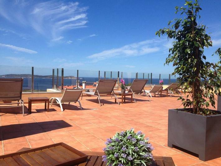 Ferienwohnung für 4 Personen, mit Whirlpool und Terrasse sowie Garten und Kinderpool