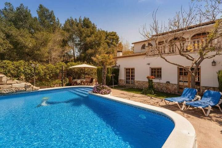 Holiday home for 10 people, with garden, with pets - 1