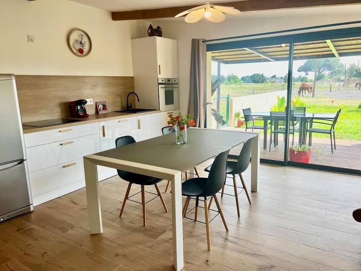 Apartamento de vacaciones para 4 personas, con jardín y vistas - 1