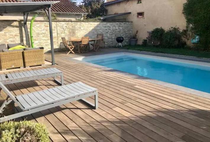Gîte pour 2 personnes, avec Terrasse ainsi que Jardin et Piscine à Charnay-lès-Mâcon - 3