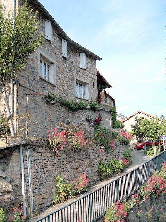 Gîte pour 5 personnes, avec terrasse à Peyreleau - 2