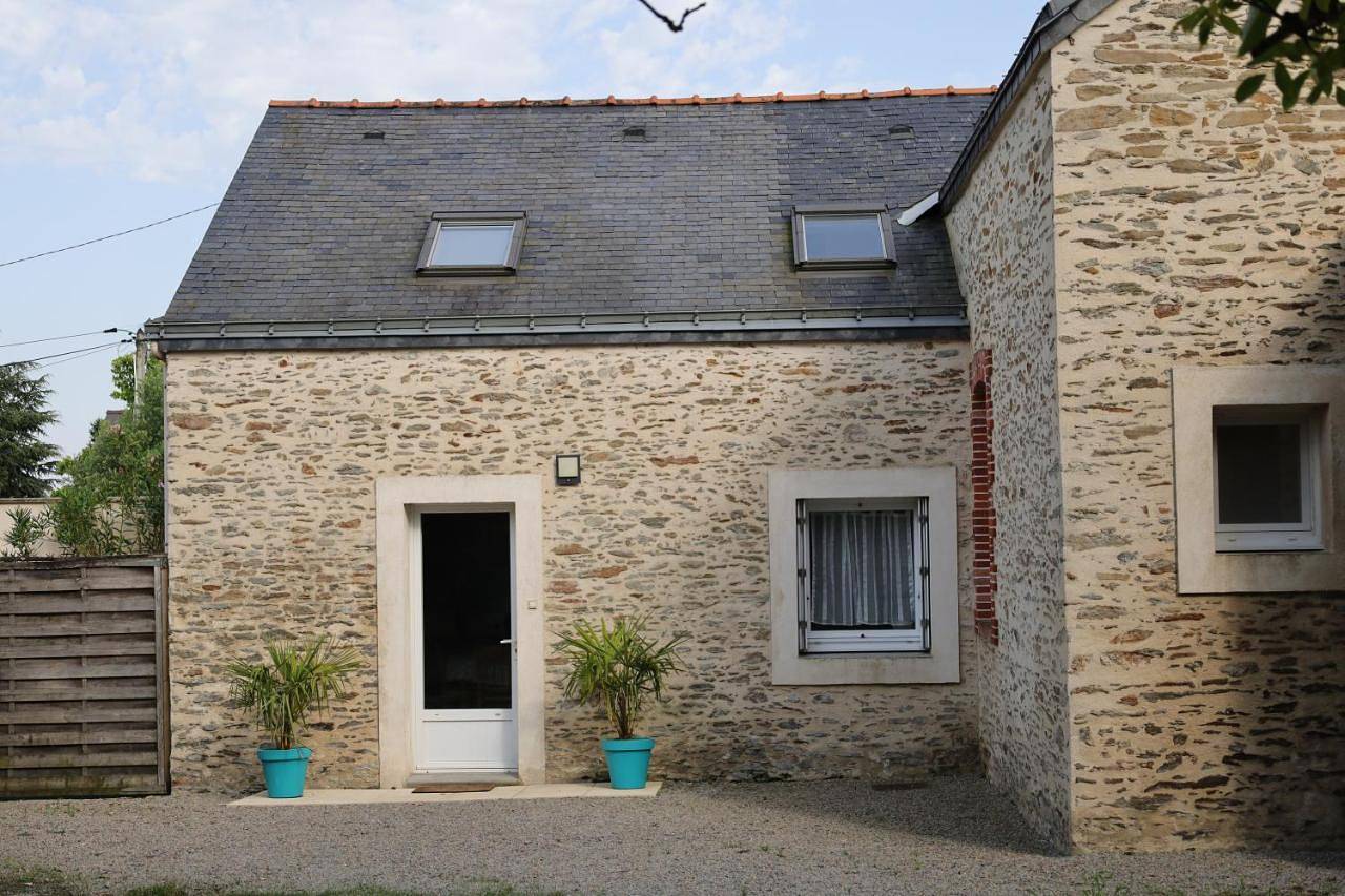 Appartement entier, One-Bedroom House in Carquefou, Région de Nantes