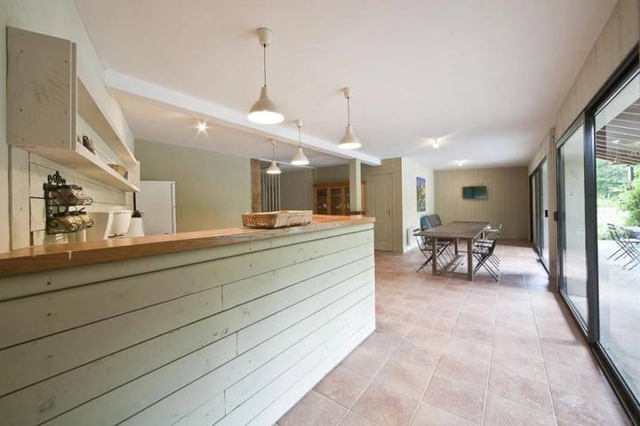 Location de vacances pour 10 personnes, avec sauna ainsi que bassin pour enfant et jacuzzi à Saint-Sozy - 2