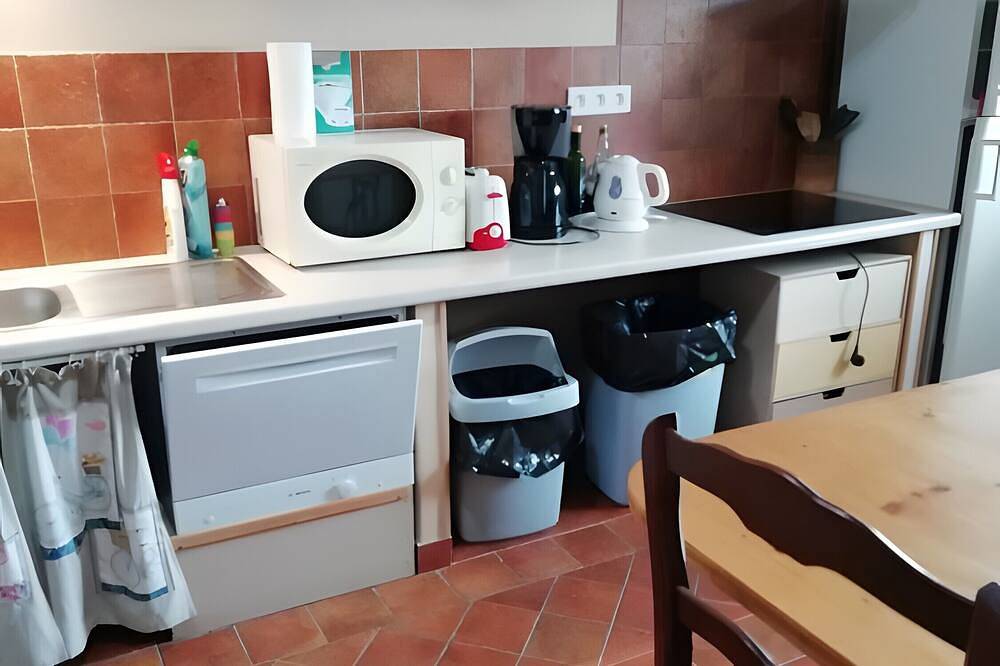 Gite La Roseraie: Private Terrace, Wi-Fi, and Air Conditioning in Saint-Émilion in Saint-Émilion, Libourne region