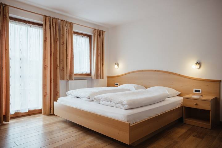 Monolocale intero, Appartamento "Ciasa Willy Lavarella" con vista sulle montagne e Wi-Fi in La Villa, Badia