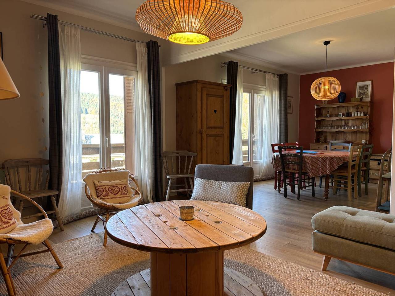 Appartement entier, Appartement fonctionnel avec balcons, parking et Wi-Fi - Centre de Villard de Lans in Villard-de-Lans, Parc naturel régional du Vercors