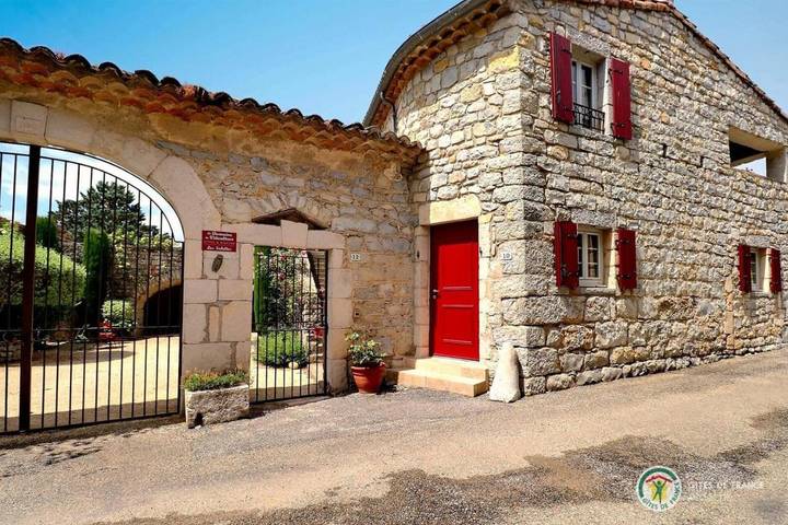 Location de vacances pour 4 personnes, avec vue ainsi que terrasse et piscine à Saint-Maurice-d'Ibie - 2