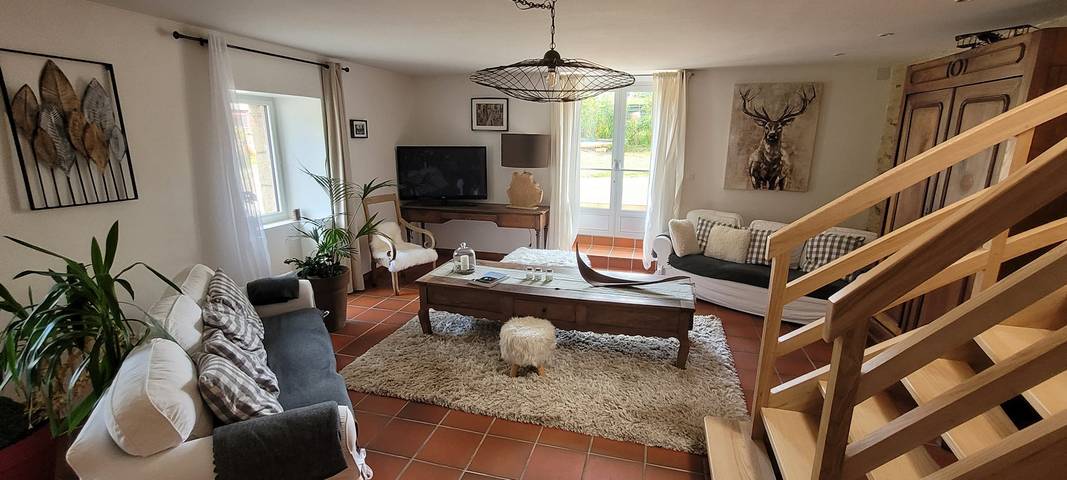 Gîte pour 20 personnes, avec piscine ainsi que terrasse et jardin, animaux acceptés en Bretagne - 2