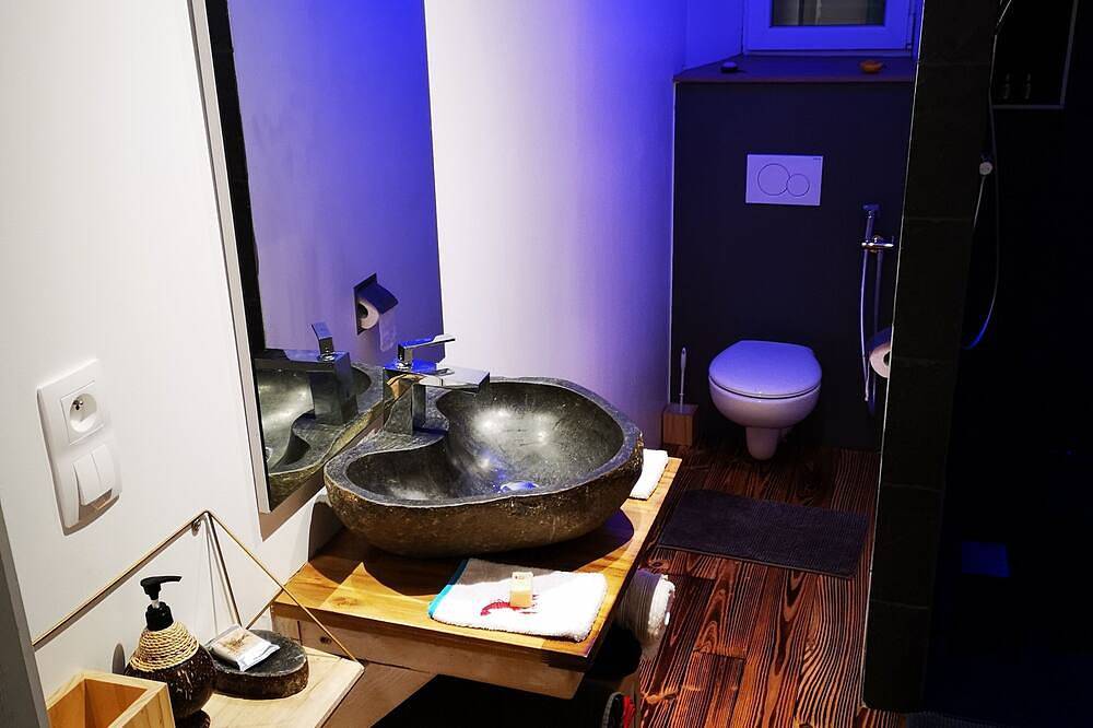 Montagne-Lac & Spa (privéjacuzzi) (Nieuw) in Anould, Saint-Dié-des-Vosges