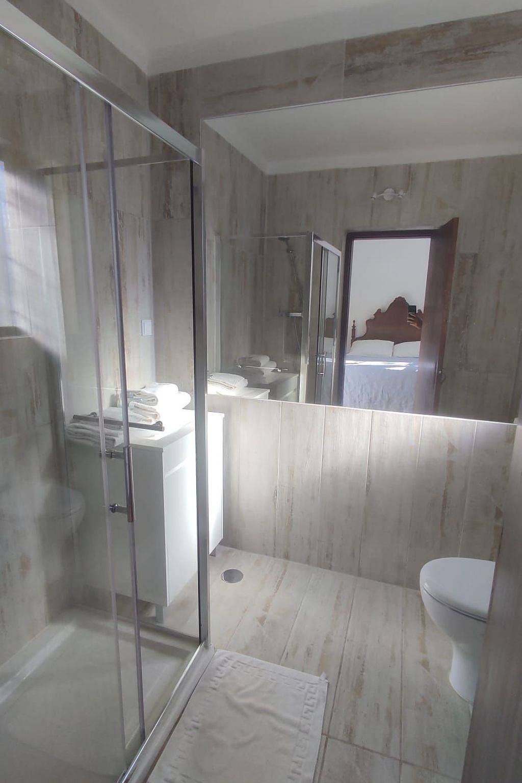 Mit Pool und 5 Schlafzimmern für 10 Personen. in Estômbar, Silves