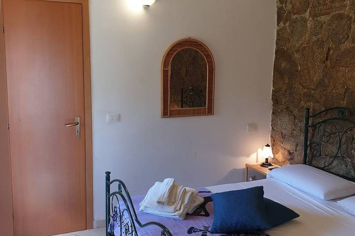 Gîte pour 2 personnes, avec balcon et jardin à Tropea - 3