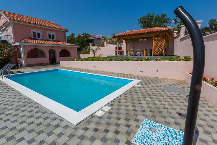 Ferienhaus für 10 Personen, mit Garten und Terrasse sowie Pool, mit Haustier in Crikvenica - 3