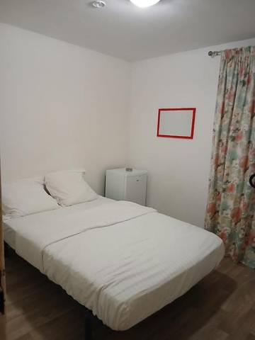 Chambre d’hôte pour 2 personnes, avec terrasse à Épinay-sur-Seine