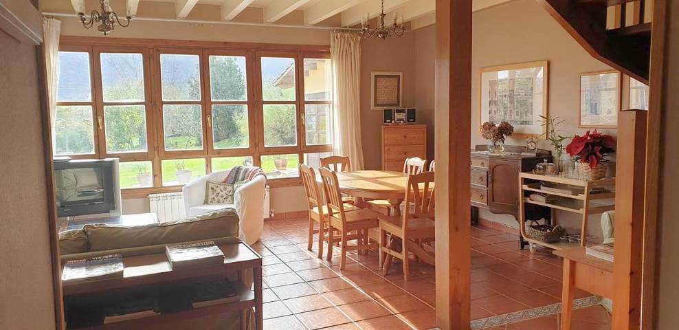 Casa de vacaciones para 9 personas, con vistas y jardín, Se admiten mascotas en Costa Oriental Asturiana - 2