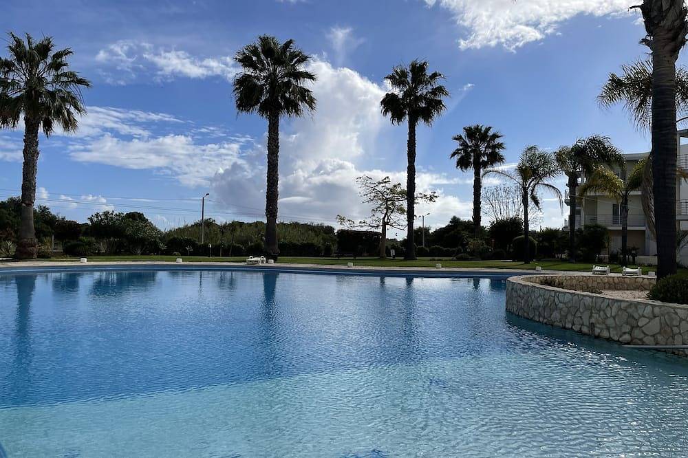 Entire apartment, Vila Praia 7 - Great location, pool and beach apartment in Alvor, Faro District