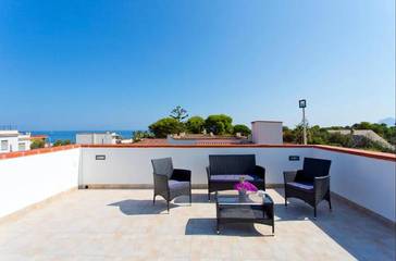 Villa pour 7 personnes, avec terrasse et vue, animaux acceptés à Carini