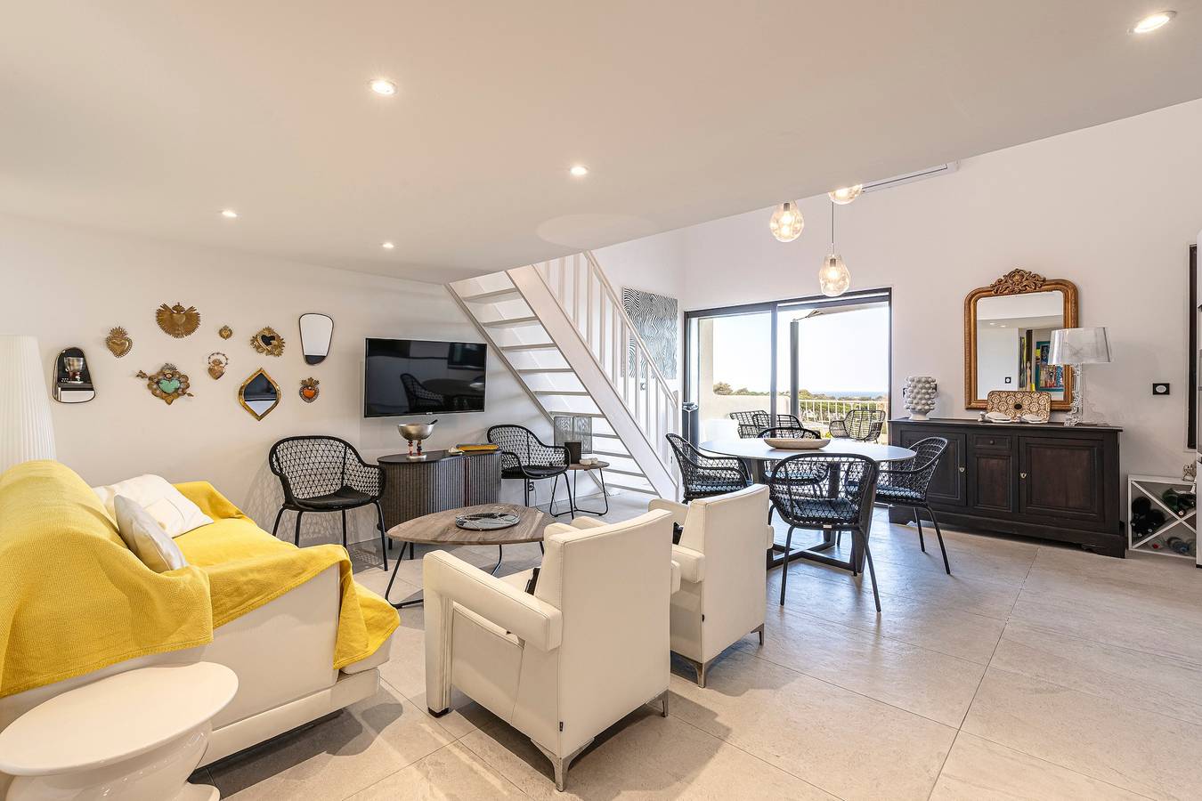 Ganze Wohnung, Ferienwohnung für 6 Personen mit Terrasse in Sant Ambroggio, Lumio