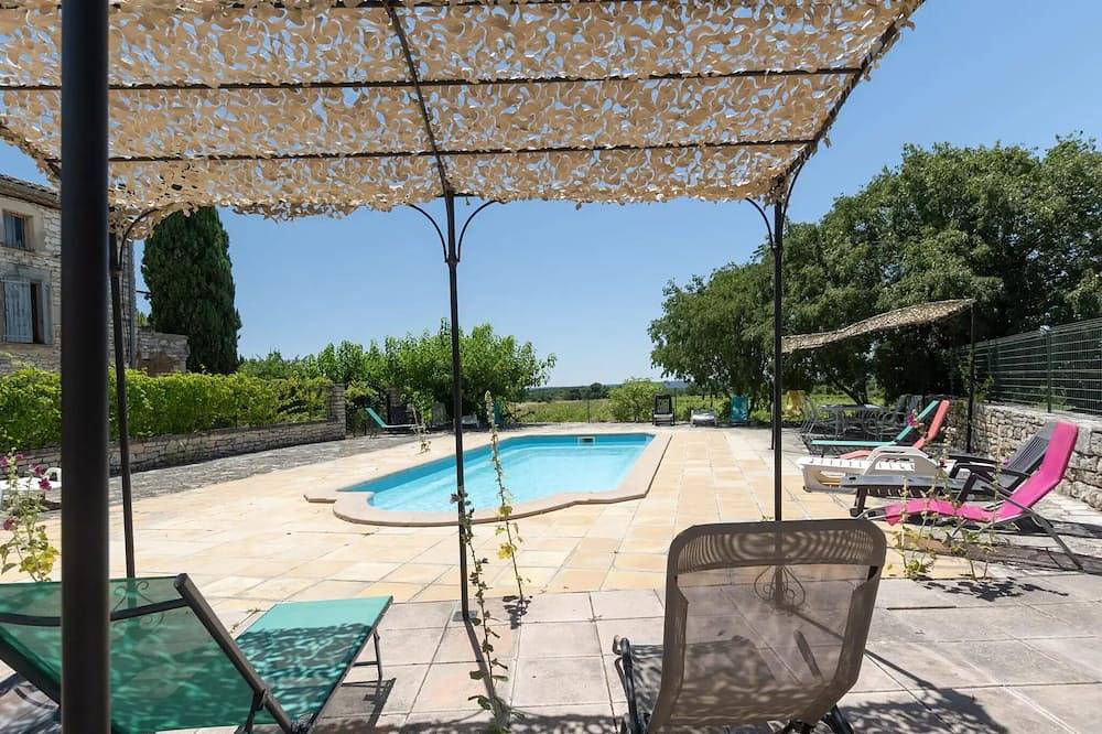 Gîte Piscine** Le Bellevue de la Maréchale  ** in Orgnac-l'Aven, Ardèche