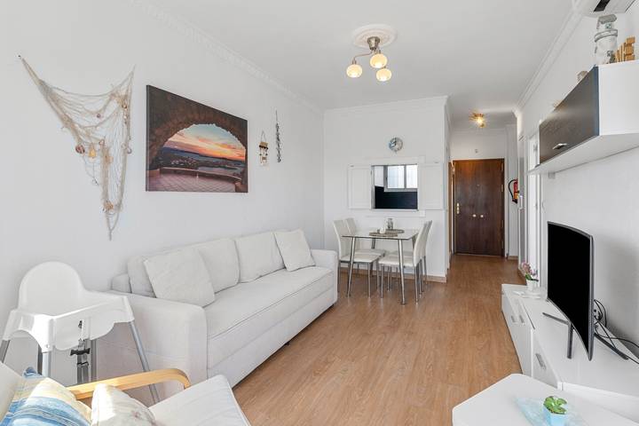 Appartement entier, Appartement de vacances "Fuengirola" avec vue sur la mer et la montagne, piscine partagée et Wi-Fi in Los Boliches, Fuengirola