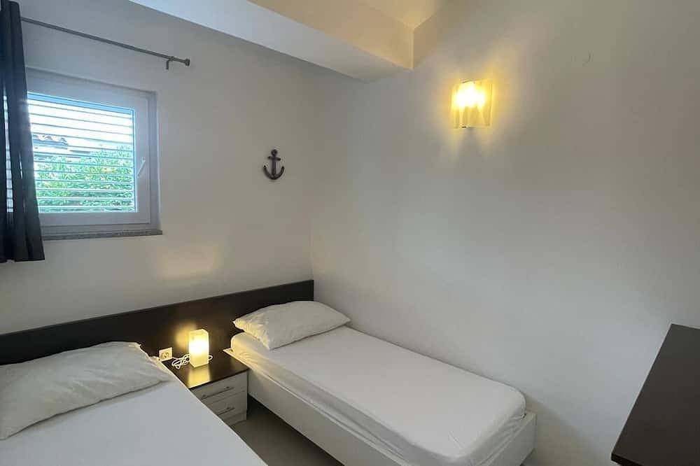 3 star vacation home Laura- Beach Zrce in Gajac, Pag