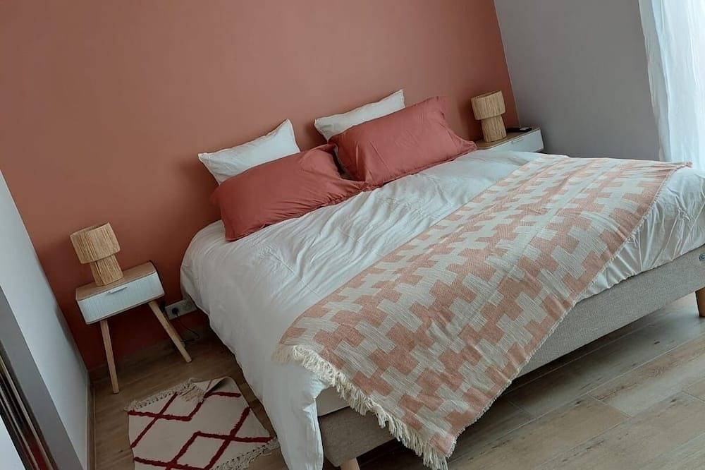 Fully equipped villa with swimming pool Bicycle path 100 m 5 min from St Palais in Saint-Augustin, Côte de Beauté