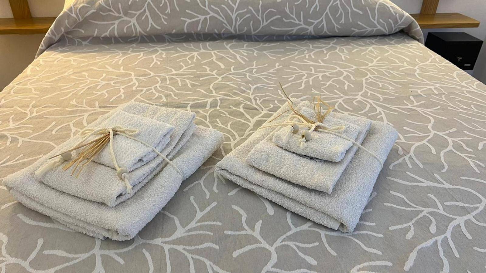 Appartement entier, Appartement 'Mia - Mare avec Jardin' avec Terrasse Privée, Wi-Fi et Climatisation in Santa Teresa di Gallura, Santa Teresa Gallura