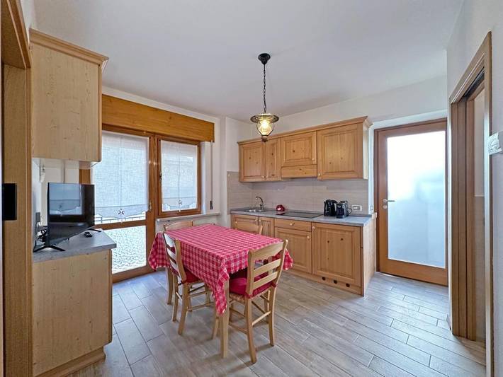 Location de vacances pour 3 personnes, avec balcon à Arta Terme - 2