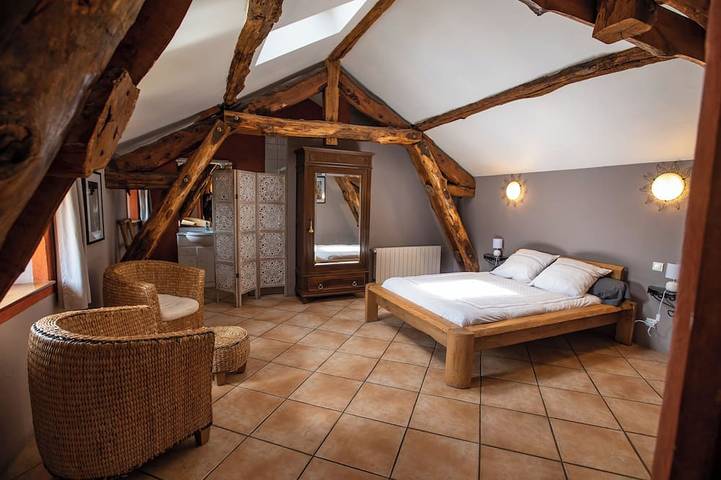 Gîte pour 16 personnes, avec jardin et jacuzzi dans Castanet-le-Haut - 2