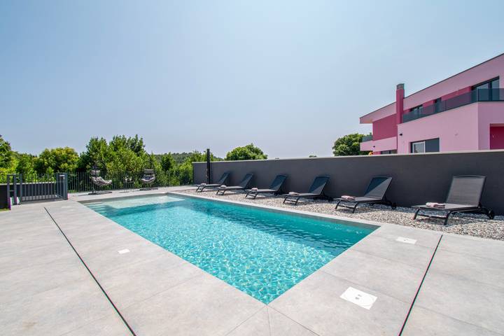 Villa Delecto con vista mare e vista su Capo Kamen in Premantura, Costa meridionale dell´Istria