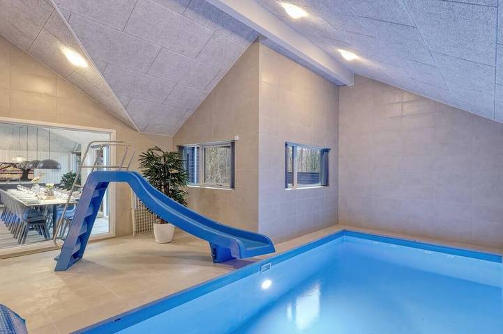 Ferienhaus für 16 Personen, mit Garten und Sauna in Jesendorf