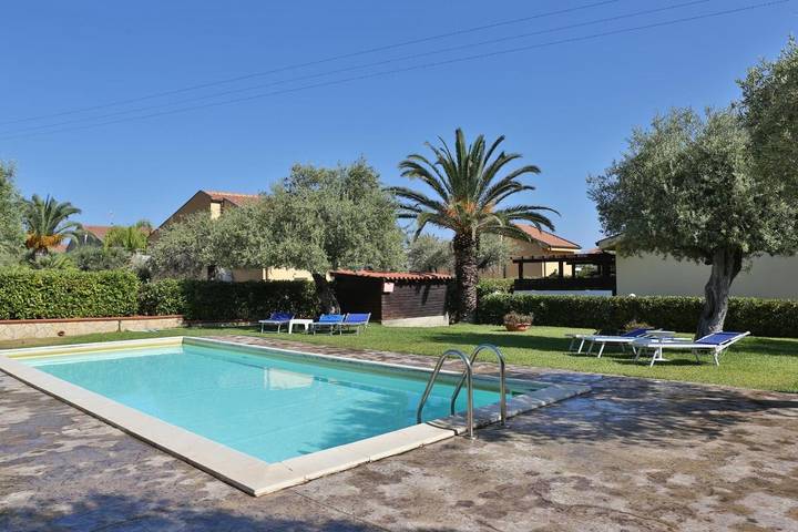 Appartamento vacanze per 4 persone, con terrazza e piscina - 1