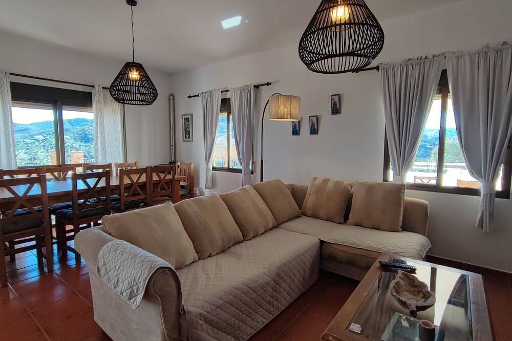 Villa José 2,Piscina Climatizada, Wifi, A/C, Petfriendly, vista del mar! in Comares, Provincia de Málaga