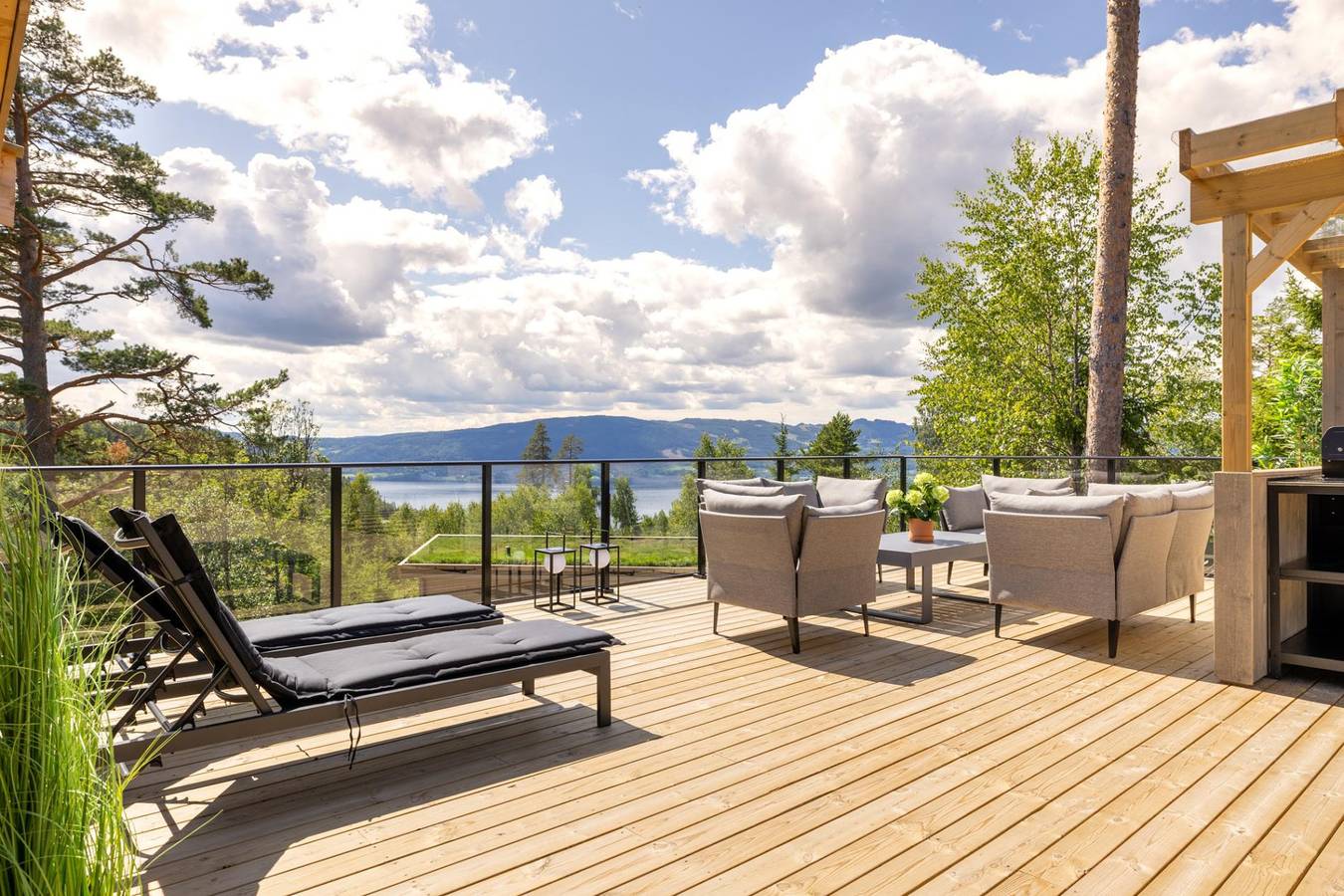 Tyven · Mjøsa-utsikt & Jacuzzi · Boutique design · 30 min Osl in Stange
