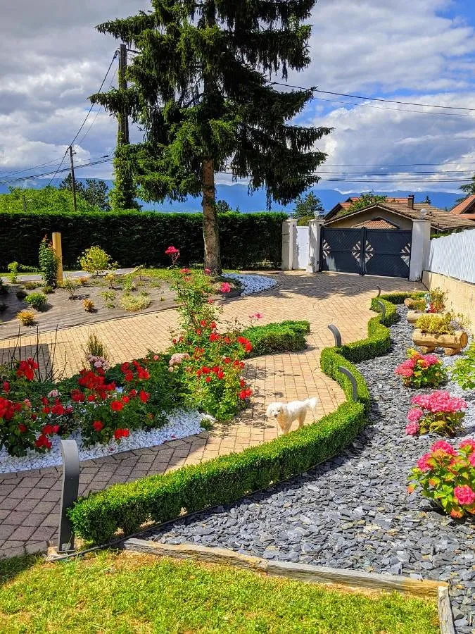 Apartamento de vacaciones para 4 personas, con jardín y piscina además de jacuzzi y piscina para niños, Familias con niños - 1