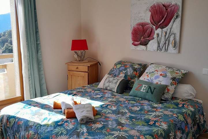 Location de vacances pour 10 personnes, avec balcon et jardin à Vico - 4