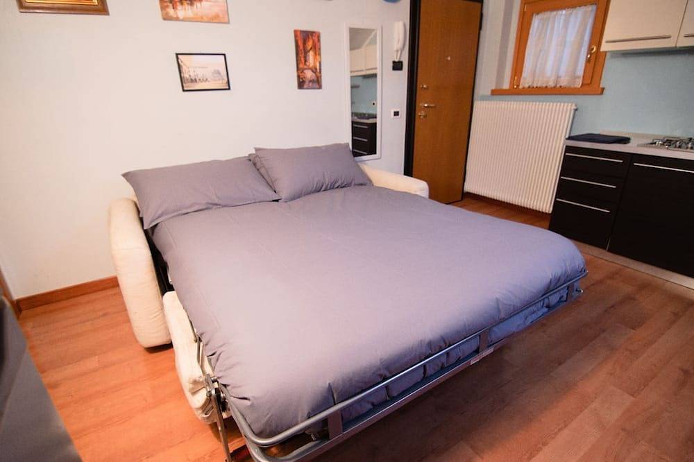 Appartamento intero, [Free Parking – Netflix] Dolomiti★★★★★ – Elegant Loft in Belluno, Schiara
