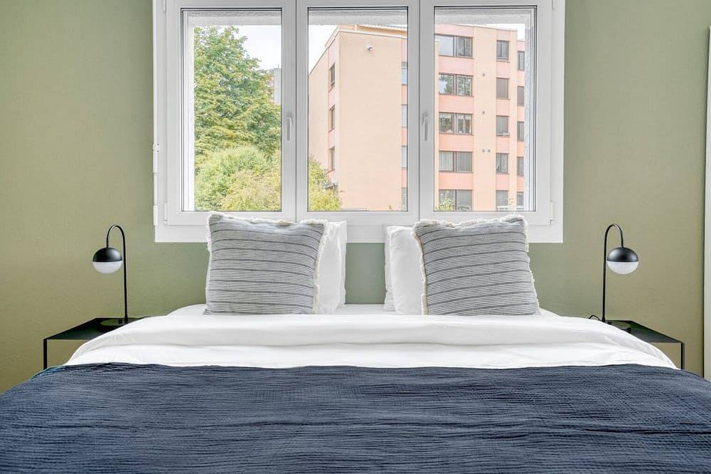 Entire apartment, Airy Leimbach 4.5 Room w/ Storage & W/D, 5 min to Market, by Blueground in Zurich, Zurich district