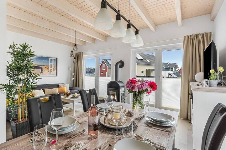 Luxus-Ferienhaus für 6 Personen, mit Sauna und Garten sowie Terrasse, mit Haustier