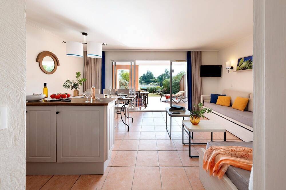 Appartement entier, Escapade familiale esthétique en bord de mer in Les Issambres, Roquebrune-sur-Argens