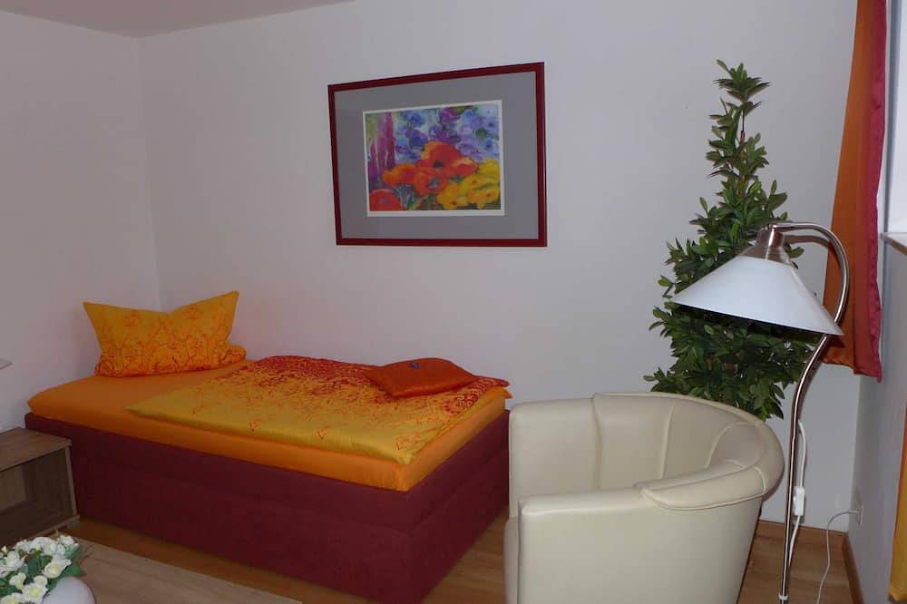 Ganze Wohnung, Erna - Winfried Schaffer in Tollensesee, Neubrandenburg