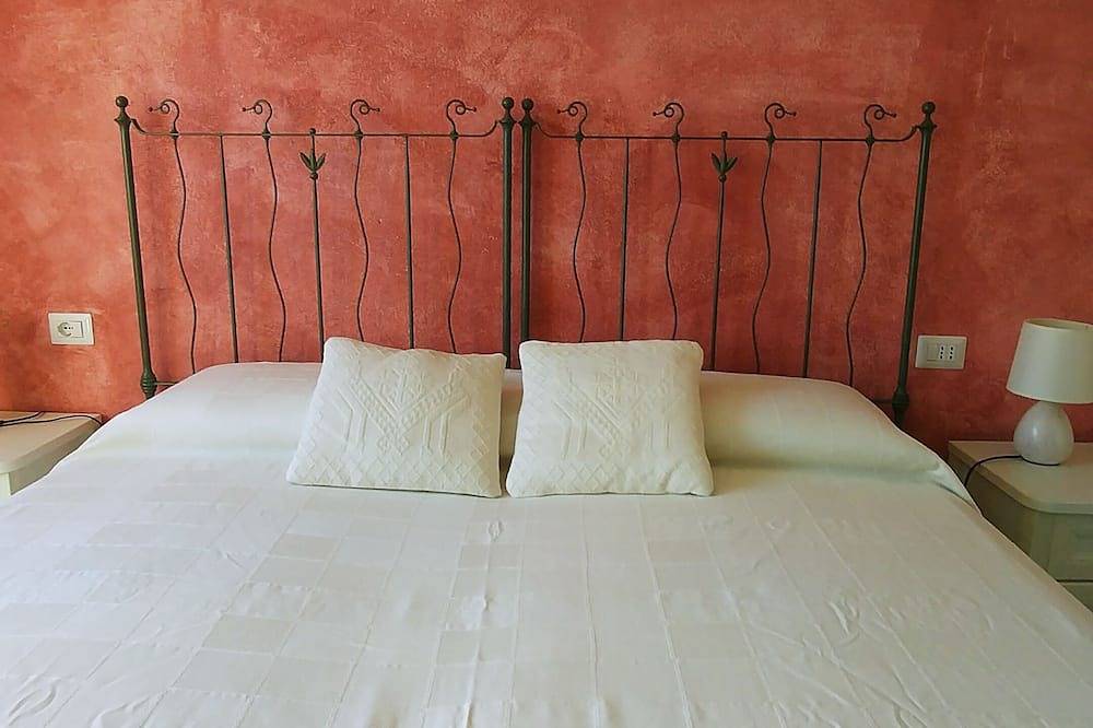 Villa in Strandnähe mit großem Privatgarten. Fahrrad vorhanden in Budoni, Olbia-Tempio