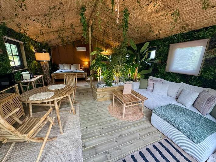 Camping pour 2 personnes, avec Jacuzzi et Terrasse